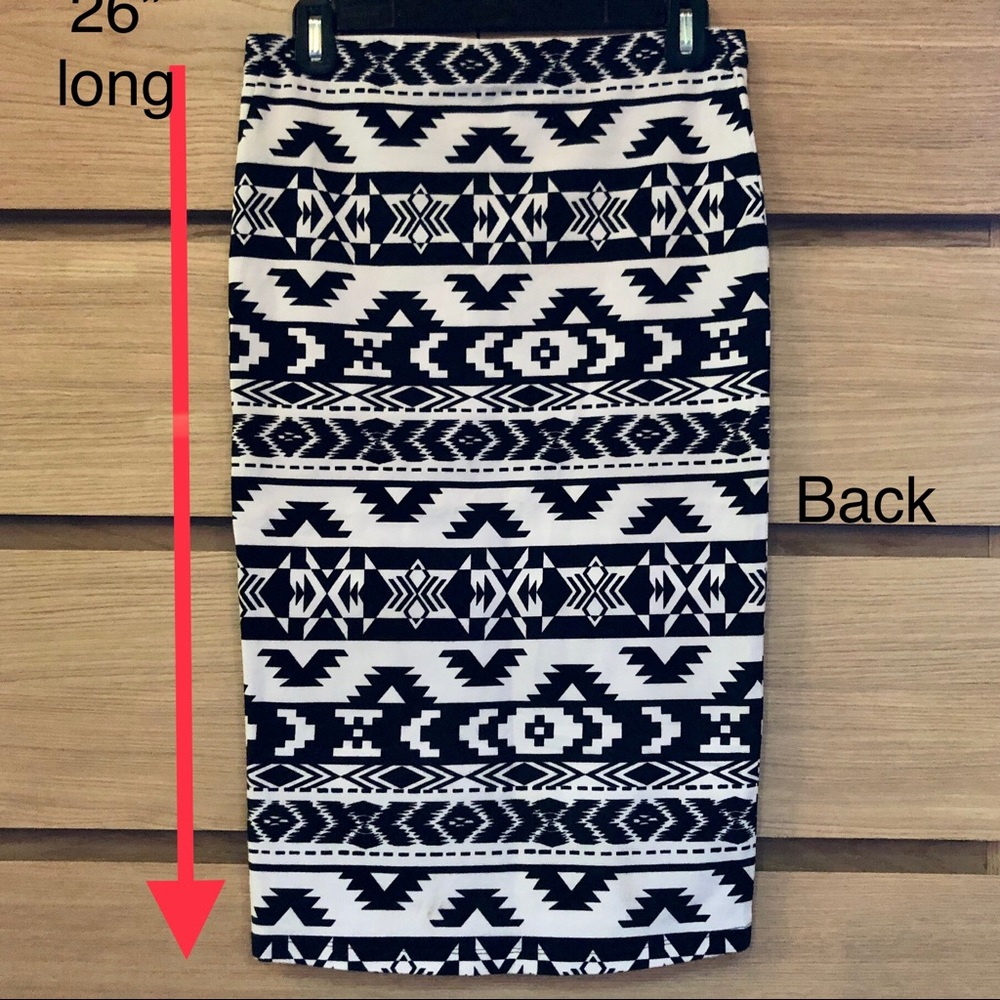 Express  Black & White Geometric Midi Skirt - Picture 2 of 4